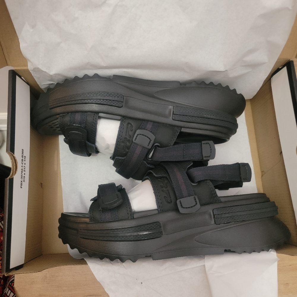 Nwb Conversu Run Star Utility Sandals